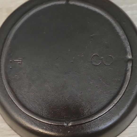 Cast Iron Skillet - Picture 5 of 6
